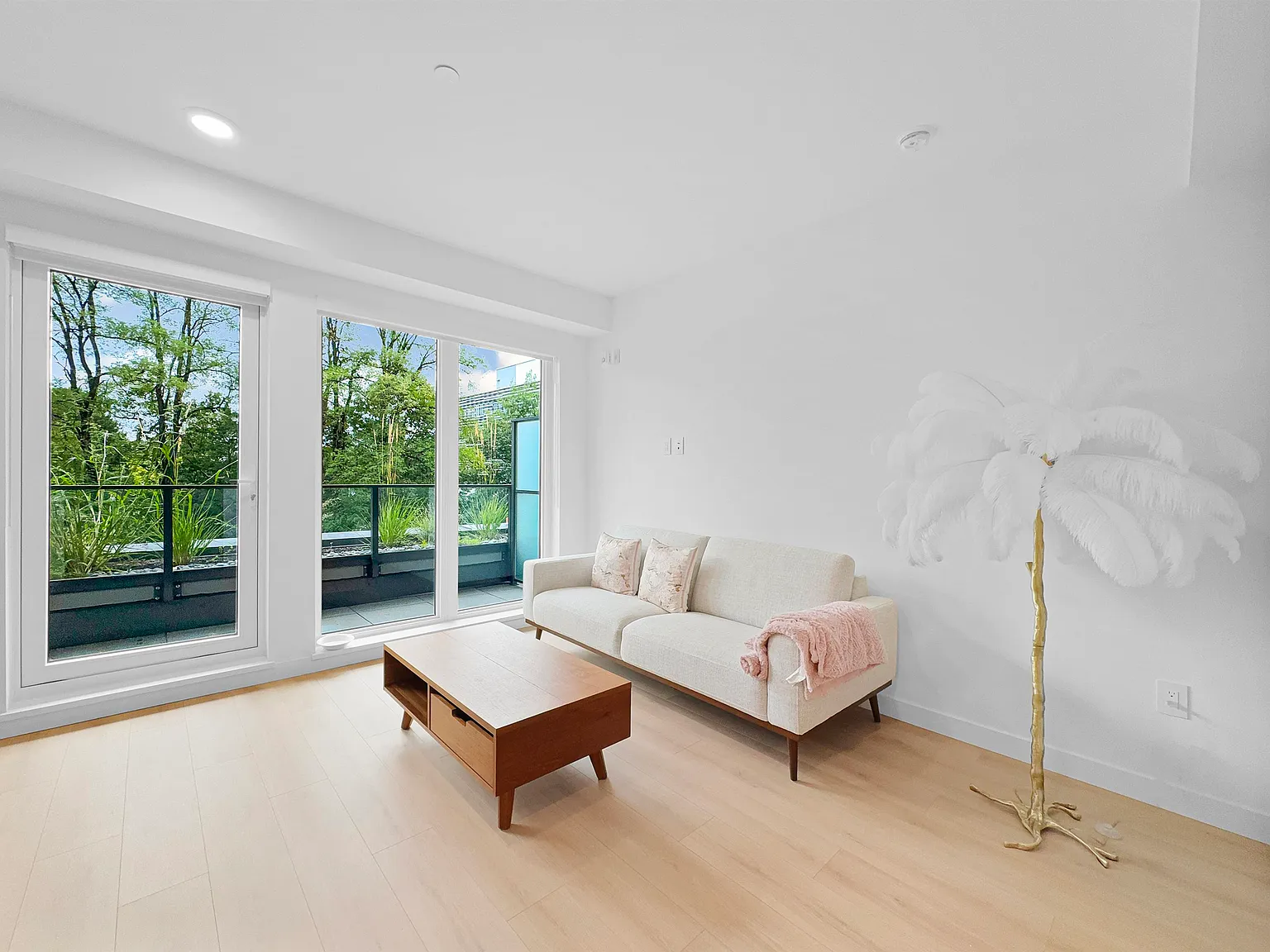 Studio, 521 sqft, $2,200 — Photo 3