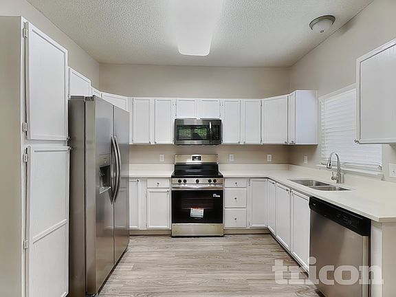 5th image of 6041 Briggs Dr