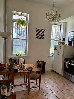 Rented by Avenues Real Estate | media 10