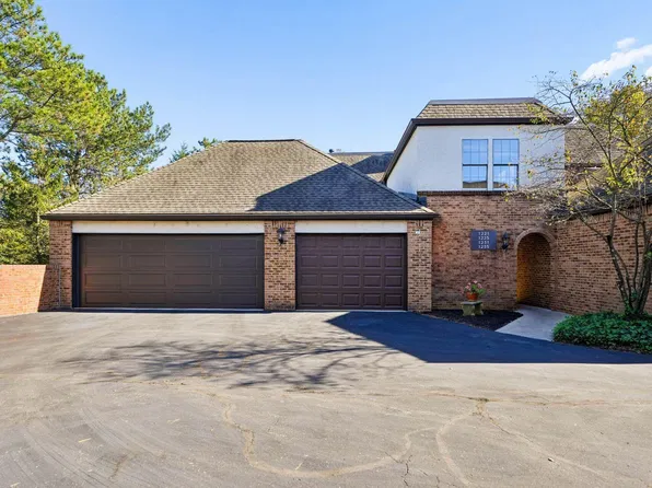 1221 Fountaine Dr, Columbus, OH 43221