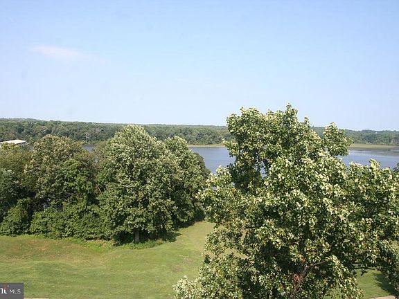4th image of 820 Belmont Bay Dr APT 403
