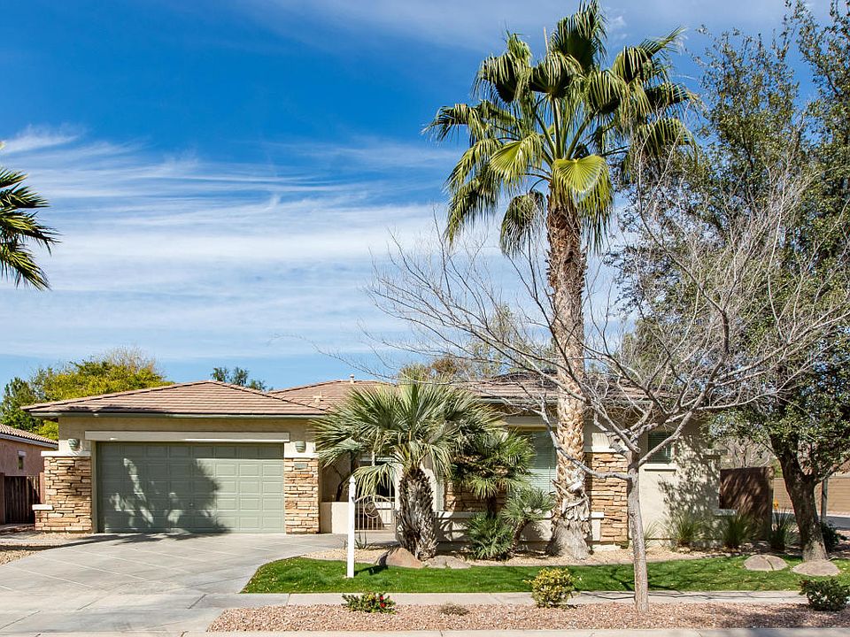 1st image of 854 E Torrey Pines Pl
