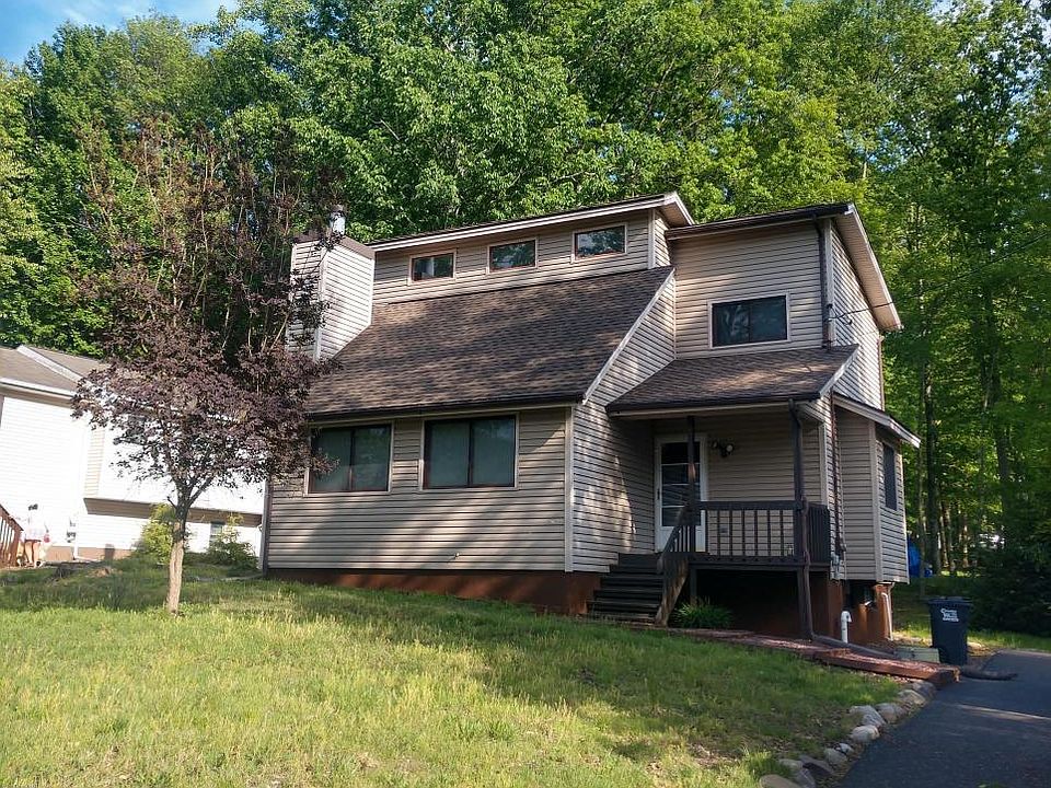 2nd image of 203 Trapper Springs Ln