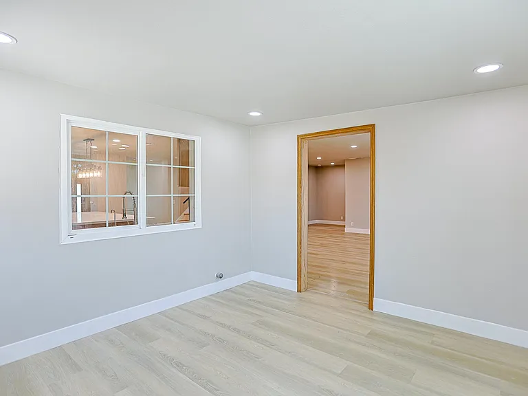 9909 Merced River Ave — Photo 40