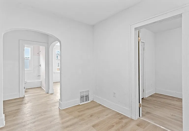 7405 Garden St #6 — Photo 2