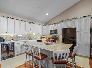 1 Tupperware Dr UNIT 120, North Smithfield, RI 02896