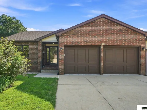 710 Lancashire Ct, Lincoln, NE 68510