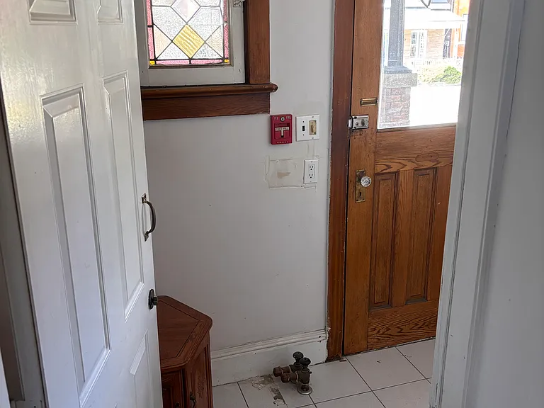 573 Ossington Ave #2 — Photo 14