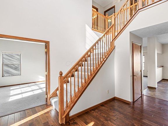 4th image of 5684 Hillcoat Dr