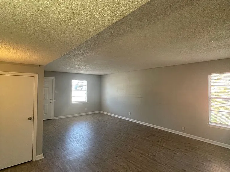 9526 Contessa Dr — Photo 5