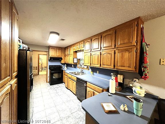 5th image of 1121 W 64th Hwy