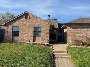 2511 Sunflower Dr, Arlington, TX 76014