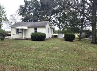 1510 Ridge St, Carlyle, IL 62231