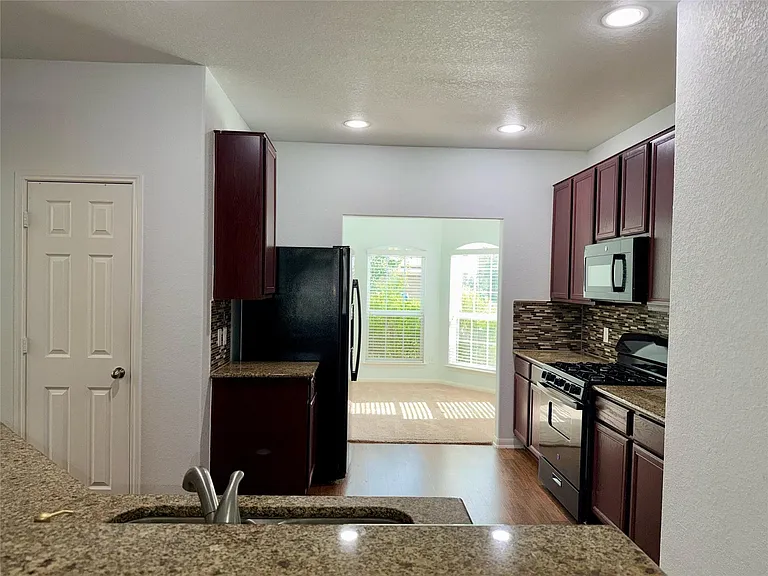2623 Hunters Side Trl — Photo 8