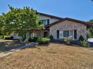 98 Monroe St #L-22-23, Old Forge, PA 18518