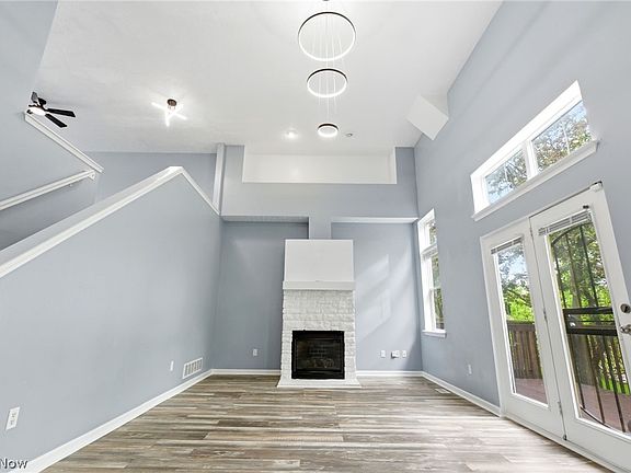 4th image of 17583 Wildwood Ln