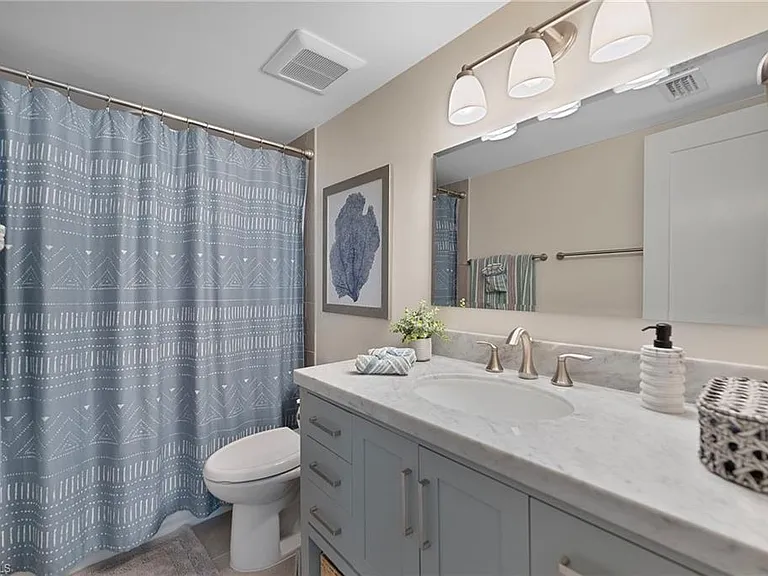 1950 Gulf Shore Blvd N #101 — Photo 12