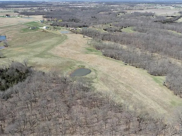 58350 Rocky Point Ln, New London, MO 63459