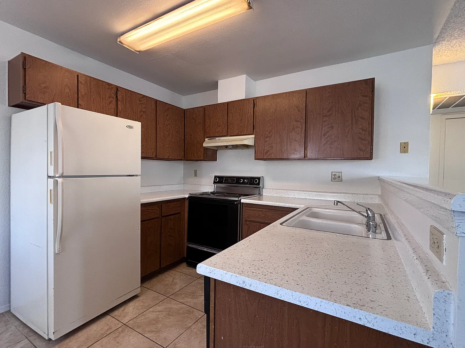 1 bed, 778 sqft, $1,000 — Photo 3
