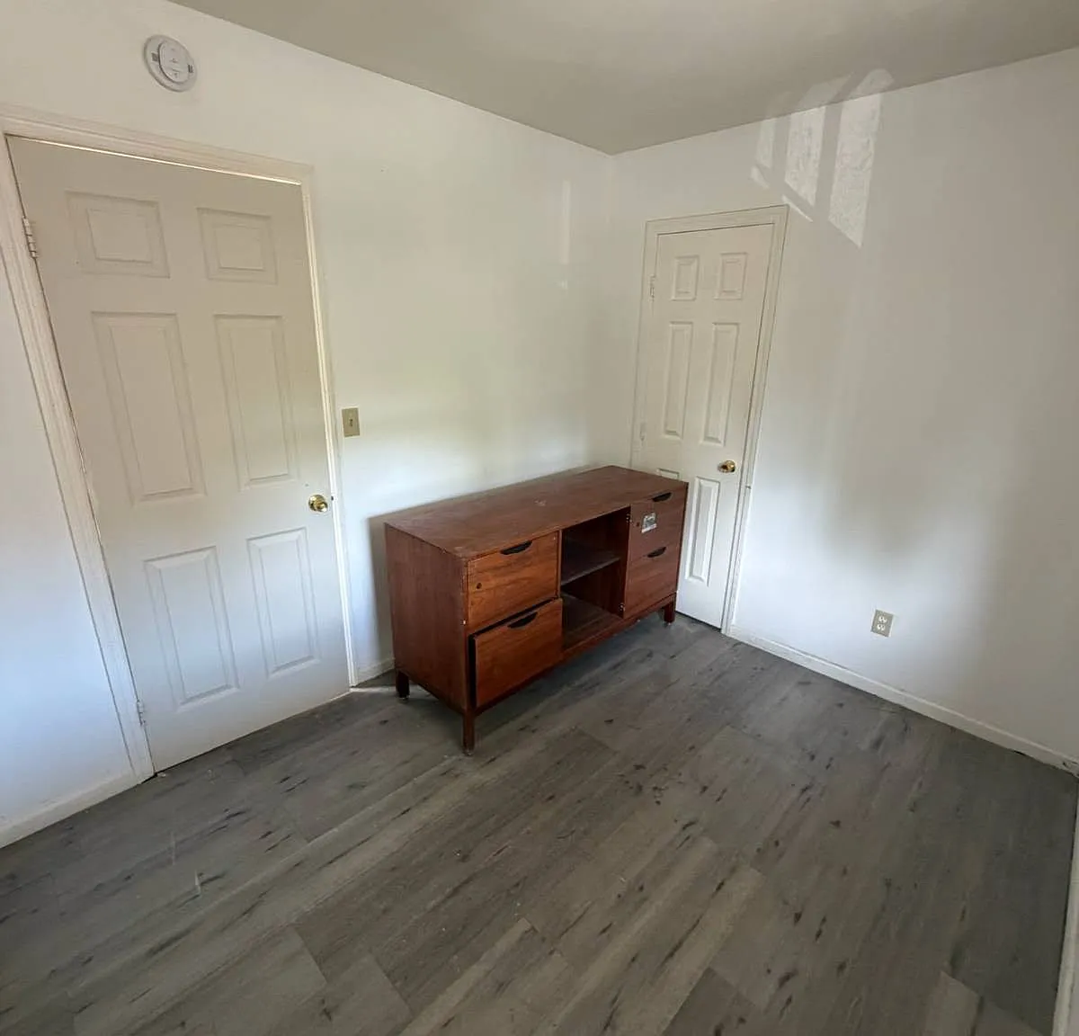 3 bed, 850 sqft, $1,700 — Photo 4