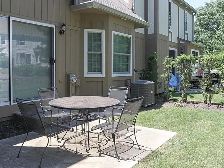1444 W Sapphire Dr — Photo 18