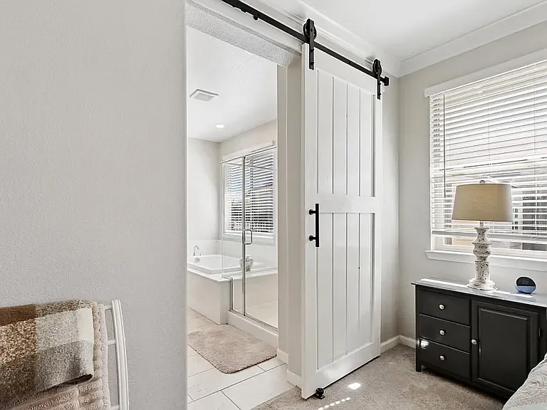 3652 Edington Dr — Photo 29