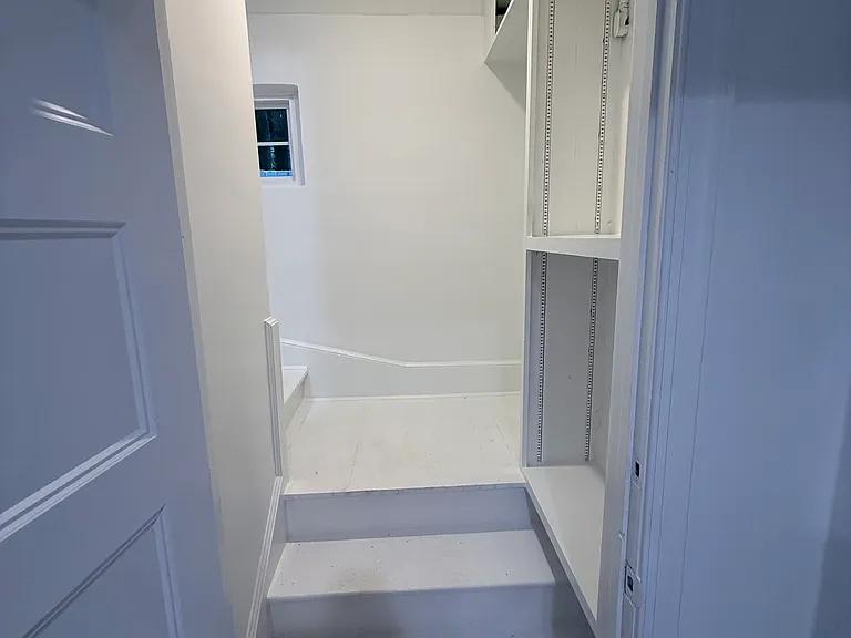 138 N Hawthorne Rd #1 — Photo 17