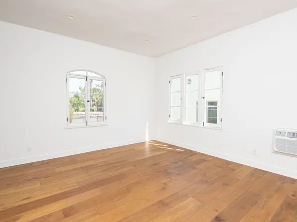 7720 Rosewood Ave #7720, Los Angeles, CA 90036