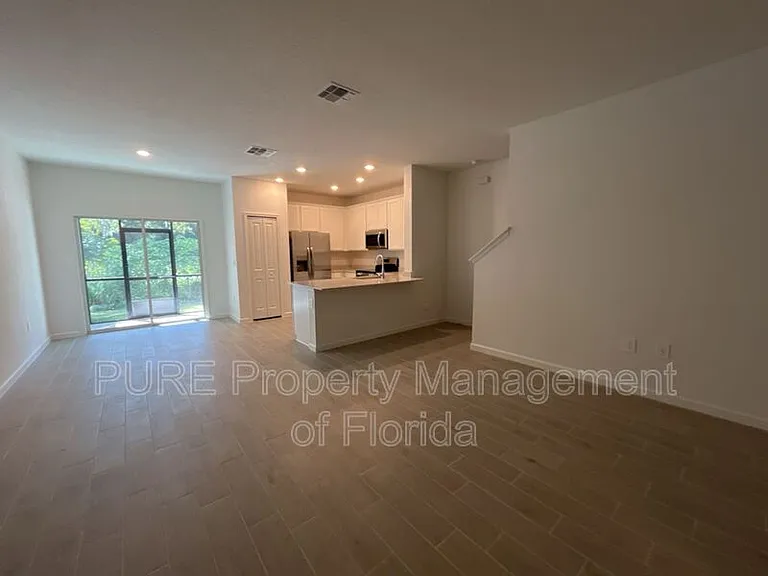 3484 SE 37th Ct — Photo 5