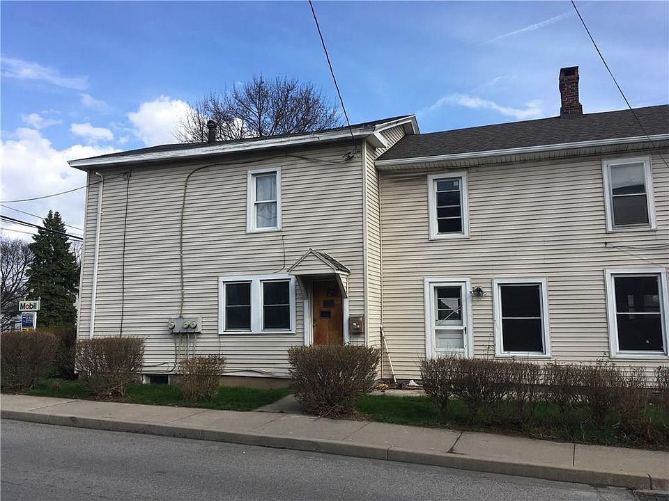 2nd image of 12 Lake St