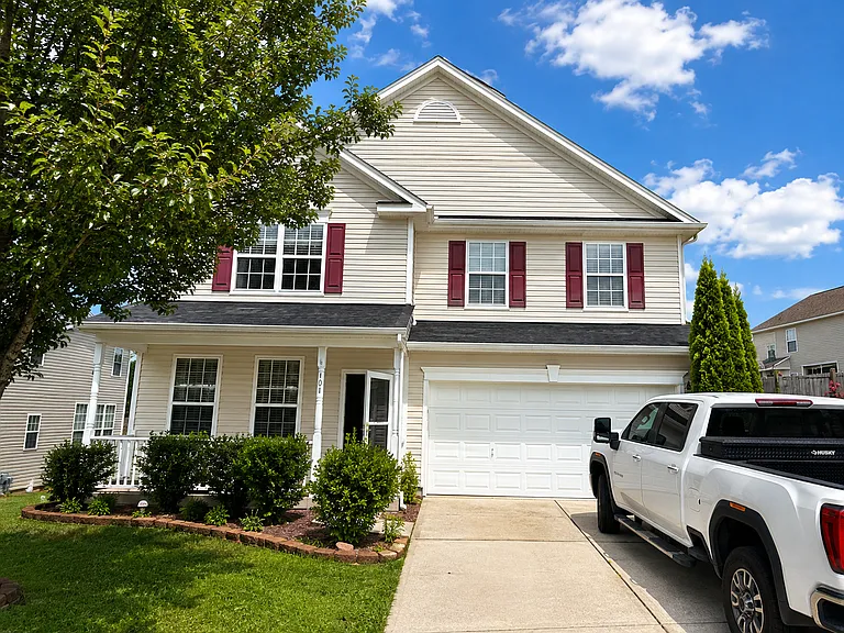 761 Celtic Crossing Dr — Photo 1
