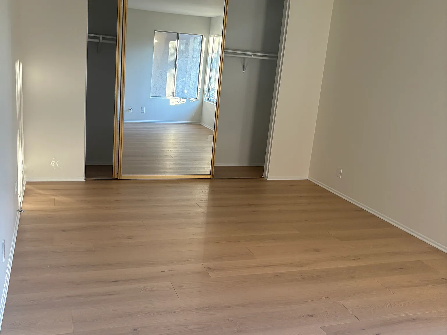 4 bed, 1563 sqft, $4,200 — Photo 4