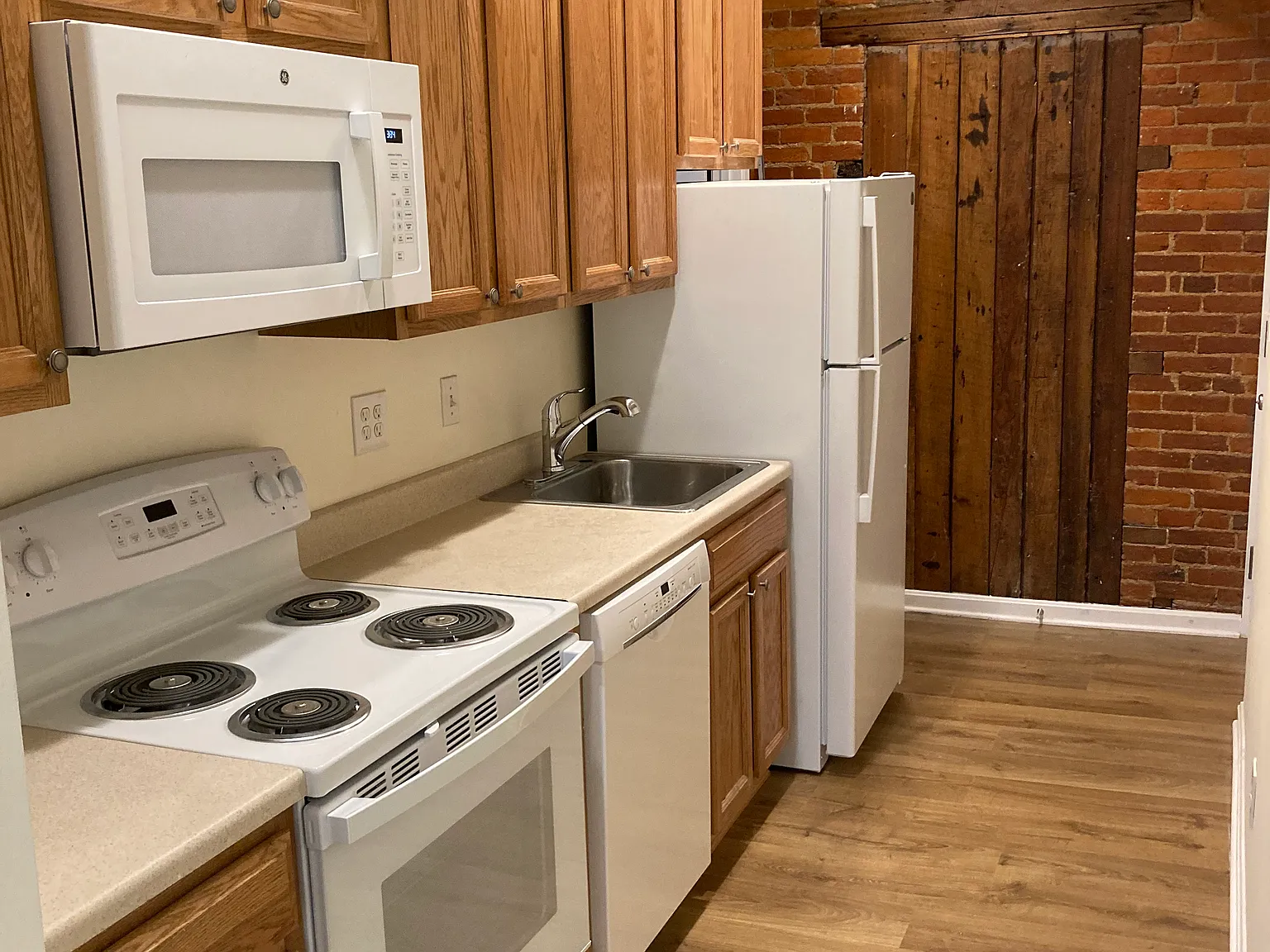 1525 Church St NW — Photo 1