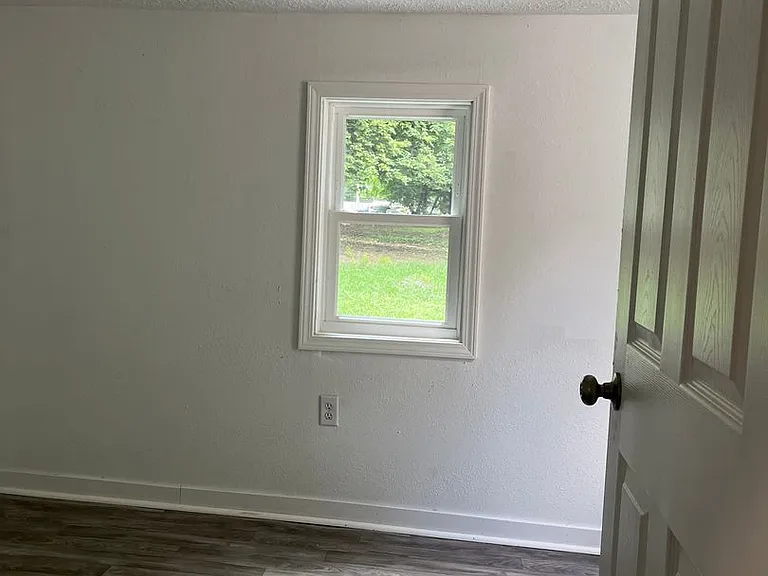 914 W Nichols St — Photo 8
