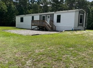 306 Electric Ln, Hampstead, NC 28443