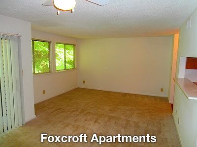 2nd image of 608 Foxcroft Ter APT C6