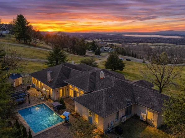 11 Cedar Hill Drive, St. Albans Town, VT 05478