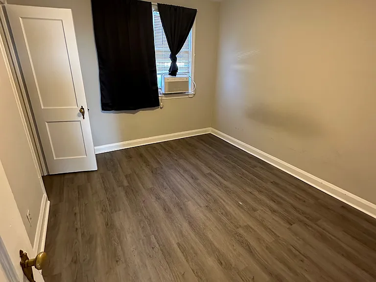 1053 Parksley Ave — Photo 9