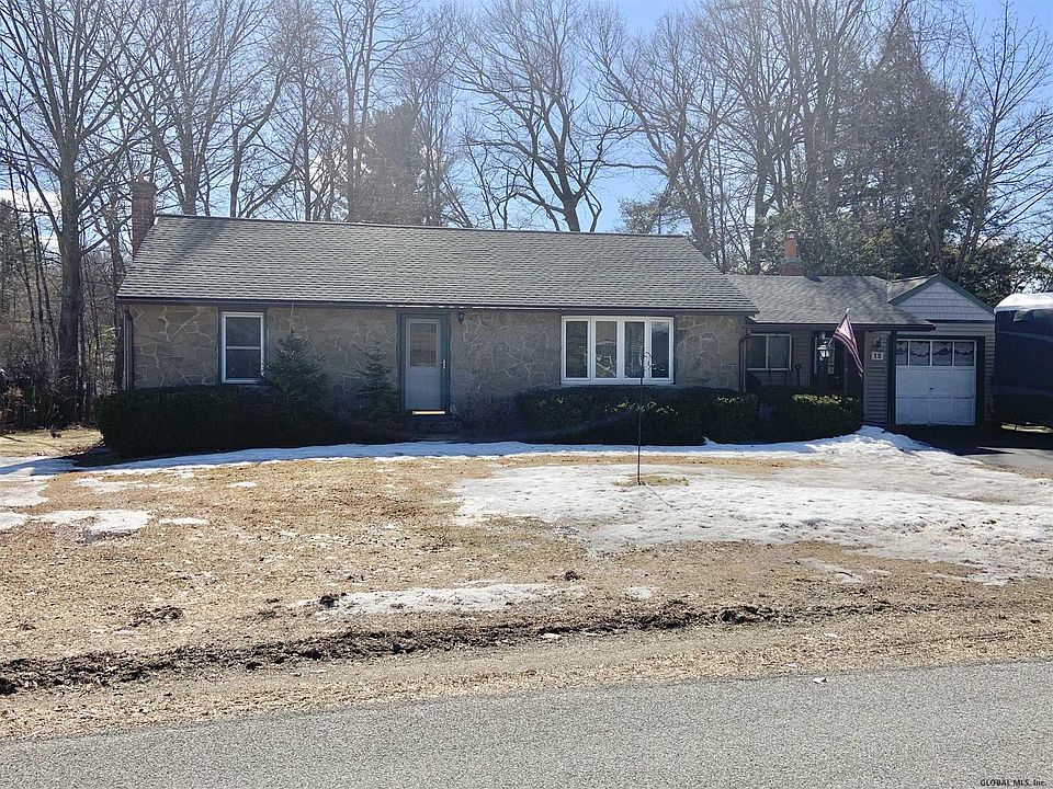 1st image of 12 Carolyn Ln
