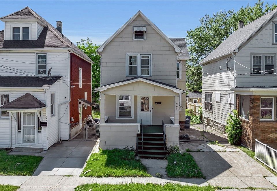 1st image of 204 Floss Ave