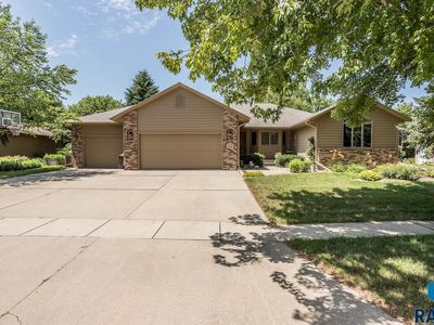 1109 S Parkview Blvd, Brandon, SD, 57005