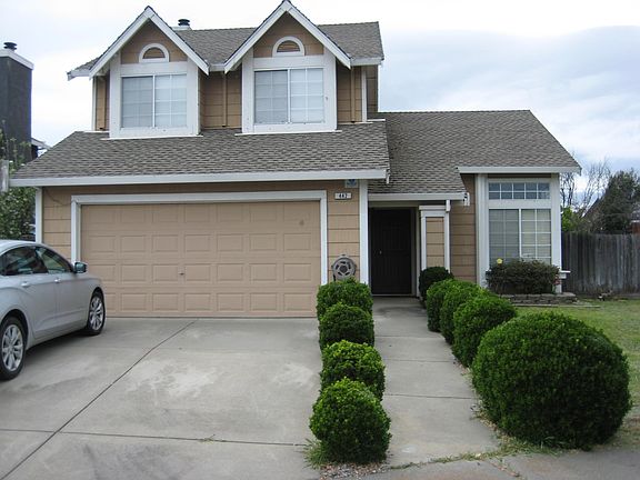3rd image of 442 Somerville Cir
