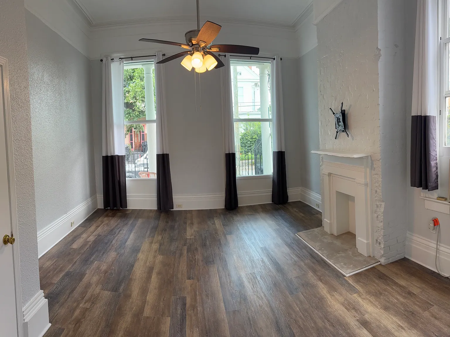 1 bed, 1000 sqft, $1,500 — Photo 2