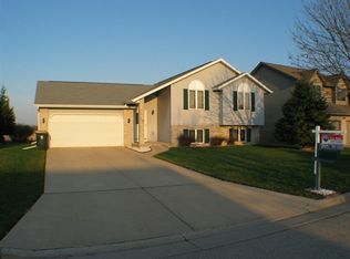 842 Edgemore Dr, Sun Prairie, WI 53590