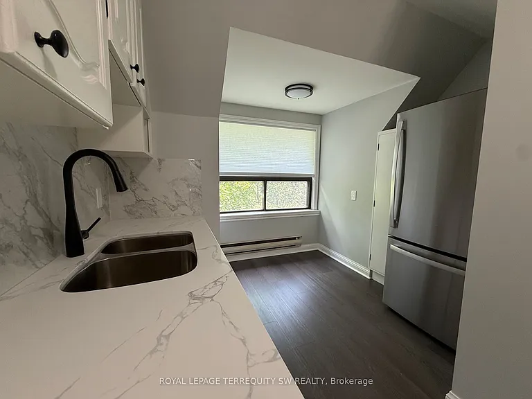 29 Winchester St #3 — Photo 6