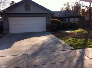 247 Brentwood Dr, Lemoore, CA 93245