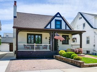 330 Beach 146 St, Rockaway Park, NY