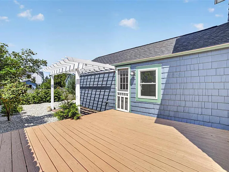 520 Wachtel Ave — Photo 27