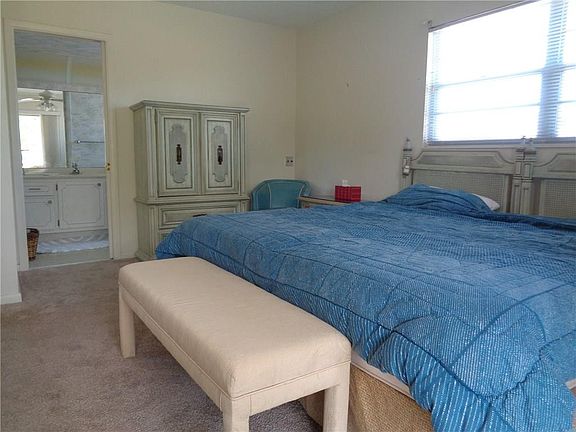 4th image of 3016 Ventnor G #3016