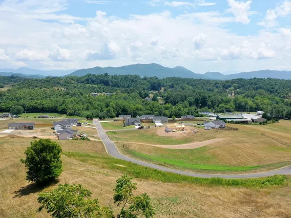 1478 Grandeur Ave, Parrottsville, TN 37843